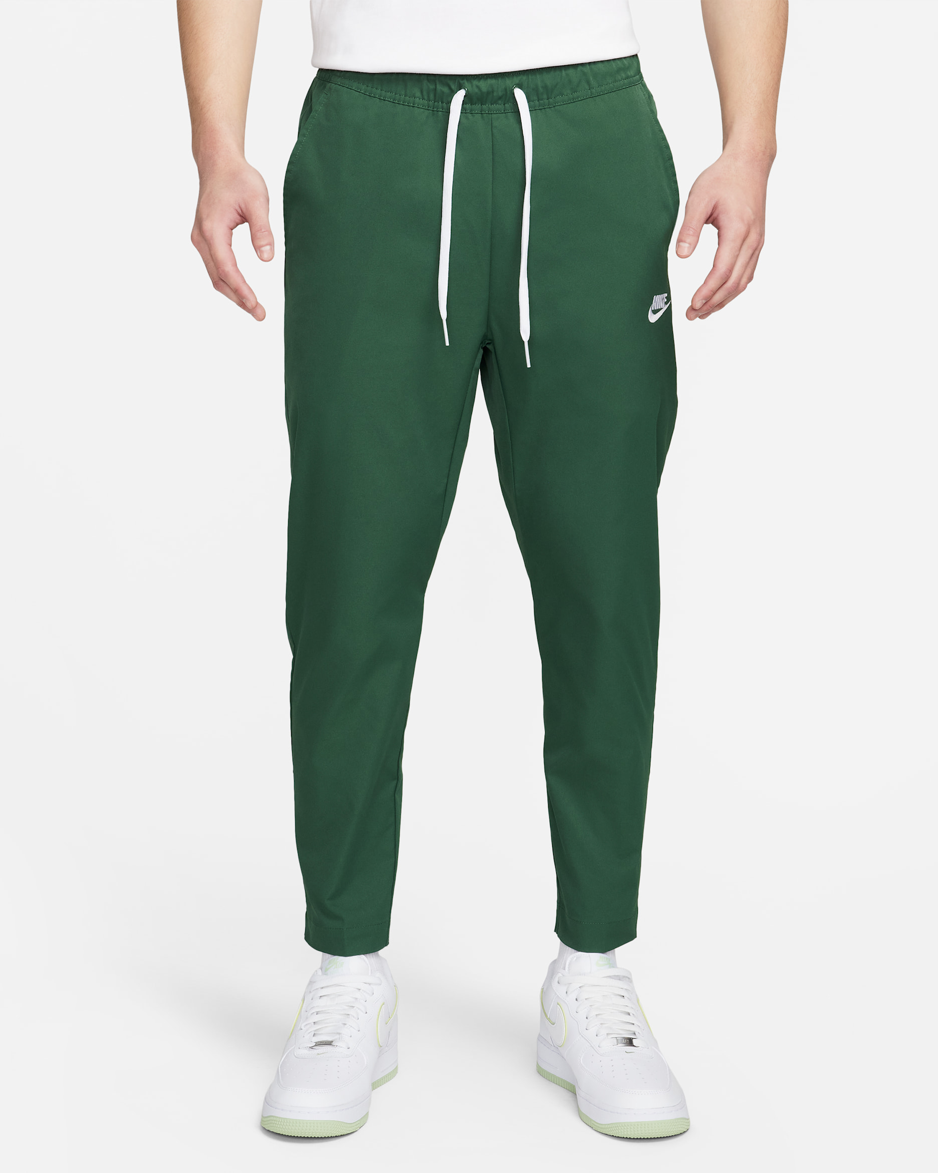 Nike Club Men's Woven Tapered-Leg Trousers. Nike SG
